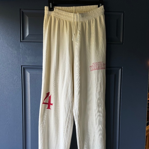 NWOT Stranger Things x PacSun Upside Down Sweatpants Women’s Size Small - Picture 2 of 13